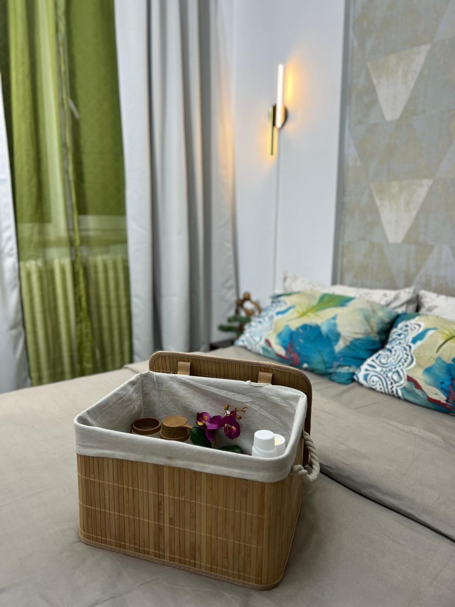 Kiwi Apart-Hotel 1Br Wi-Fi Free - Close To Old Town - Cozy Location - Shorter Or Longer Stay - R&M Boutique Bucureşti Ngoại thất bức ảnh